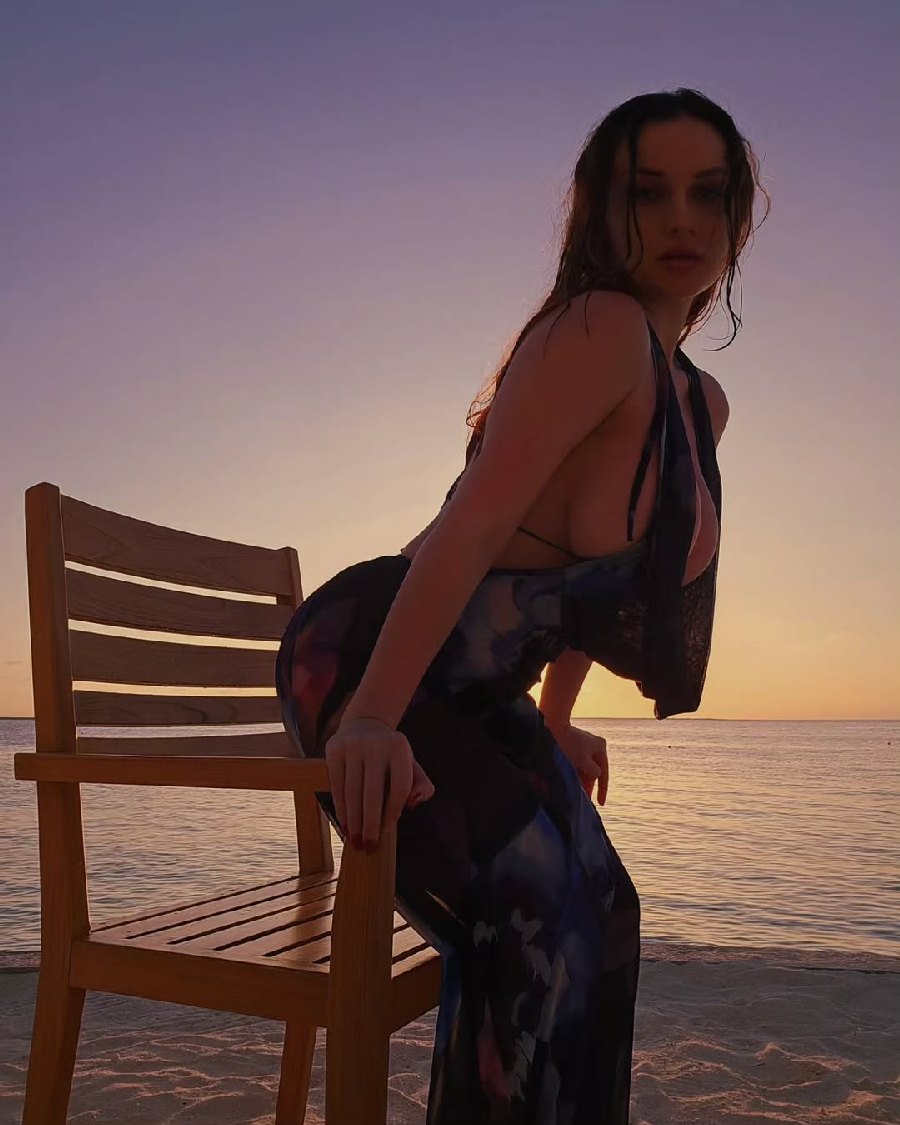 Sexy girl Miranda Faith nude in Puchon