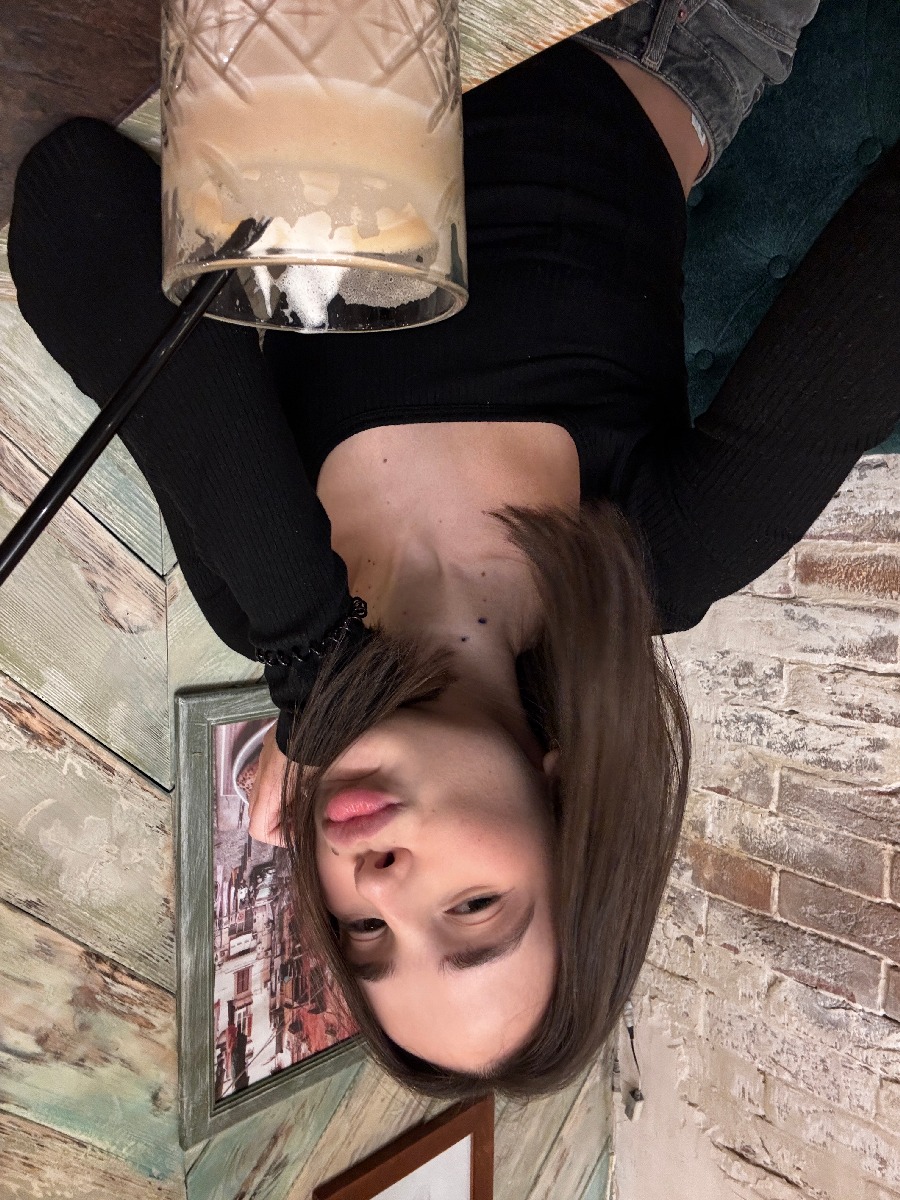 Fresh photos, fresh mood — Tina online in Puchon